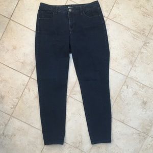 Style & Co. skinny legs dark wash 10s